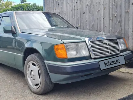 Mercedes-Benz E 230 1990 года за 2 000 000 тг. в Атбасар