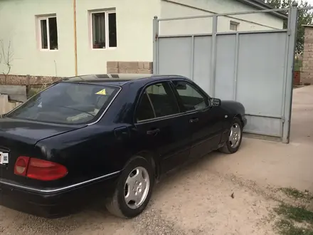 Mercedes-Benz E 230 1996 года за 2 300 000 тг. в Астана – фото 6