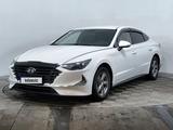 Hyundai Sonata 2020 года за 9 717 000 тг. в Астана