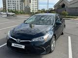 Toyota Camry 2015 года за 10 500 000 тг. в Астана – фото 2