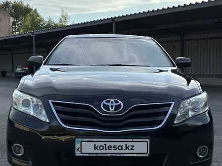 Toyota Camry 2010 года за 6 900 000 тг. в Караганда – фото 2