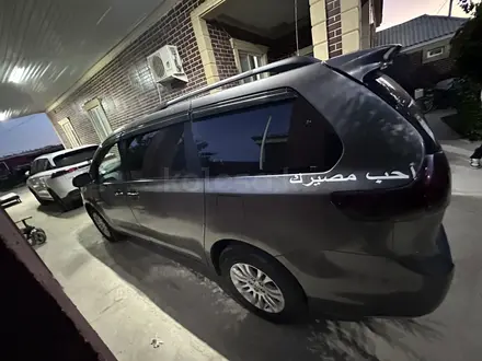 Toyota Sienna 2011 года за 12 000 000 тг. в Актау – фото 4