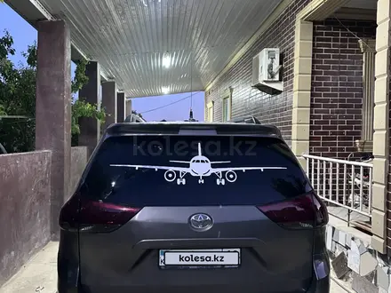 Toyota Sienna 2011 года за 12 000 000 тг. в Актау – фото 3
