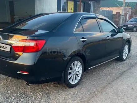 Toyota Camry 2012 года за 10 000 000 тг. в Кулан – фото 2