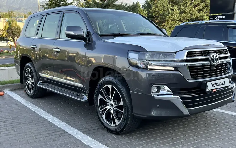 Toyota Land Cruiser 2021 года за 46 200 000 тг. в Алматы