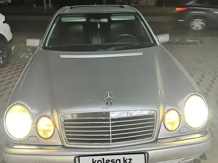 Mercedes-Benz E 280 1999 года за 3 400 000 тг. в Шымкент