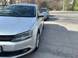 Volkswagen Jetta 2014 года за 4 500 000 тг. в Алматы – фото 2