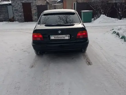 BMW 520 1996 года за 2 300 000 тг. в Караганда – фото 2