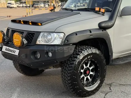 Nissan Patrol 2004 года за 16 000 000 тг. в Алматы – фото 12
