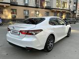 Toyota Camry 2023 года за 17 200 000 тг. в Атырау – фото 4