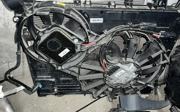 Диффузор радиатора Range Rover L405 4.4 дизельүшін10 000 тг. в Алматы