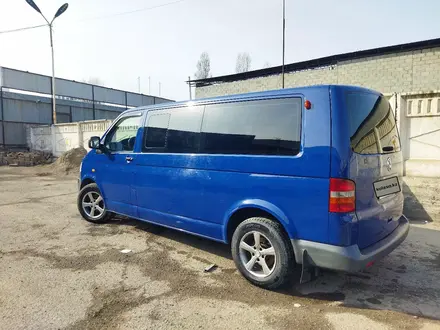 Volkswagen Transporter 2004 года за 5 050 000 тг. в Бишкек – фото 3