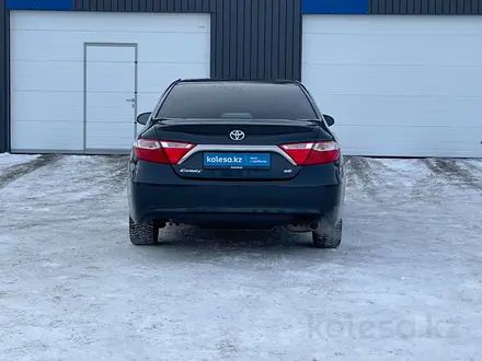 Toyota Camry 2017 года за 11 430 000 тг. в Астана – фото 4