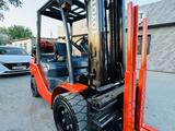 Toyota  8F 2012 года за 5 800 000 тг. в Шымкент – фото 2
