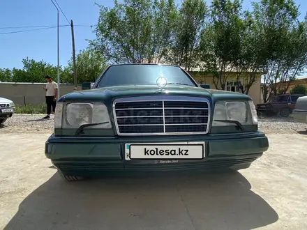 Mercedes-Benz E 220 1994 года за 4 400 000 тг. в Туркестан – фото 3