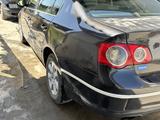 Volkswagen Passat 2005 года за 2 400 000 тг. в Жаркент – фото 5