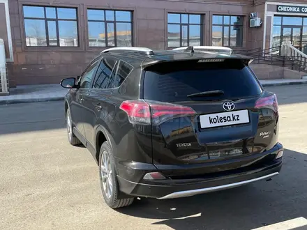 Toyota RAV4 2016 года за 14 500 000 тг. в Астана – фото 4