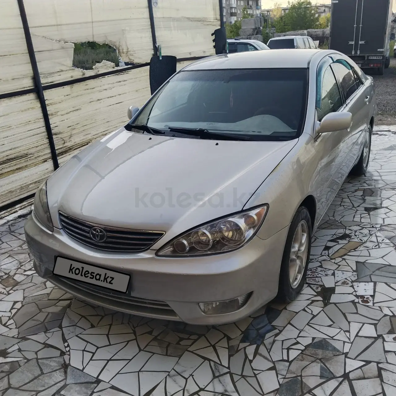 Toyota Camry, 2004