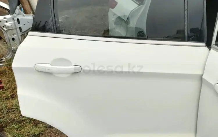 Дверь Ford Kuga за 250 000 тг. в Алматы