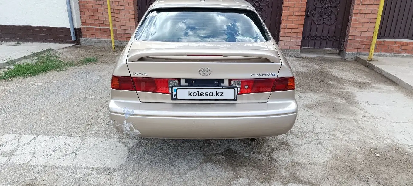 Toyota Camry, 2001