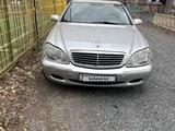 Mercedes-Benz S 320 2000 годаfor3 500 000 тг. в Павлодар