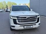 Toyota Land Cruiser 2025 года за 64 000 000 тг. в Астана