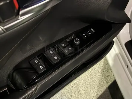 Toyota Camry 2019 года за 13 000 000 тг. в Жанаозен – фото 10