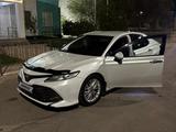Toyota Camry 2019 года за 13 000 000 тг. в Жанаозен