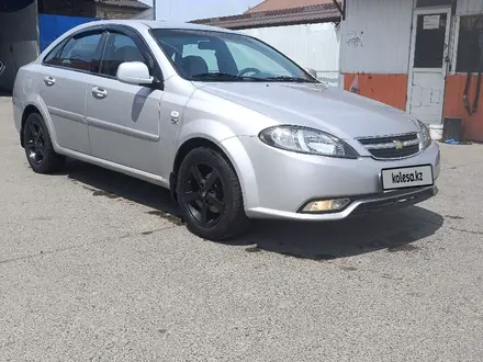 Daewoo Gentra 2014 года за 2 500 000 тг. в Шымкент – фото 3