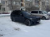 BMW X7 2021 года за 45 300 000 тг. в Костанай