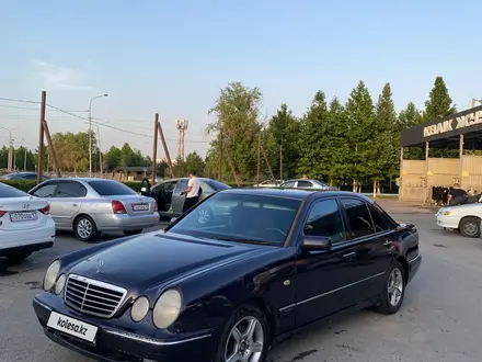 Mercedes-Benz E 280 1997 года за 3 200 000 тг. в Шымкент – фото 2