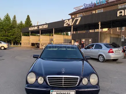 Mercedes-Benz E 280 1997 года за 3 200 000 тг. в Шымкент