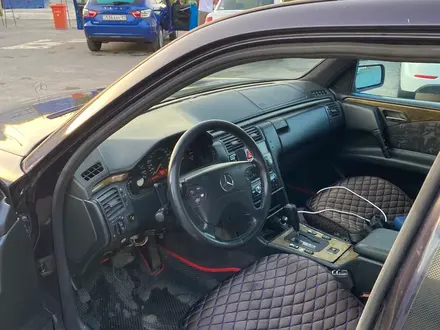 Mercedes-Benz E 280 1997 года за 3 200 000 тг. в Шымкент – фото 9