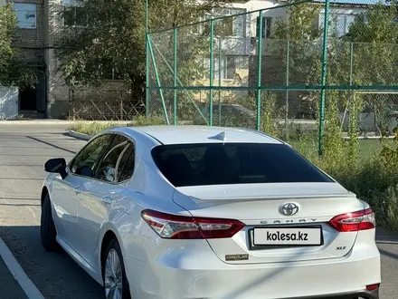Toyota Camry 2020 года за 12 300 000 тг. в Атырау – фото 12