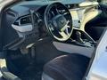 Toyota Camry 2020 года за 12 300 000 тг. в Атырау – фото 8