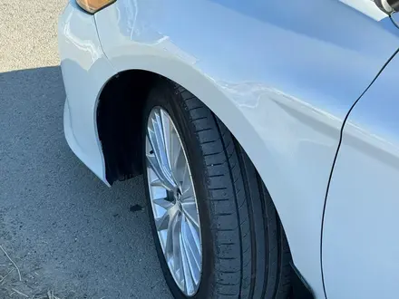 Toyota Camry 2020 года за 12 300 000 тг. в Атырау – фото 9