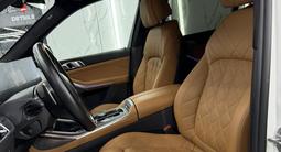 BMW X7 2023 года за 49 000 000 тг. в Алматы – фото 4