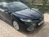 Toyota Camry 2018 года за 13 500 000 тг. в Алматы