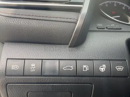 Toyota Camry 2018 года за 13 500 000 тг. в Алматы – фото 6