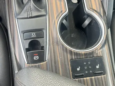 Toyota Camry 2018 года за 13 500 000 тг. в Алматы – фото 7