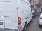 Mercedes-Benz Sprinter 2000 года за 7 500 000 тг. в Алматы – фото 3