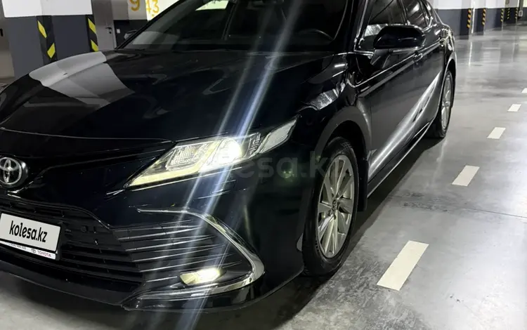 Toyota Camry 2023 года за 15 400 000 тг. в Шымкент