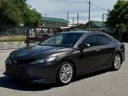 Toyota Camry 2019 года за 14 000 000 тг. в Тараз