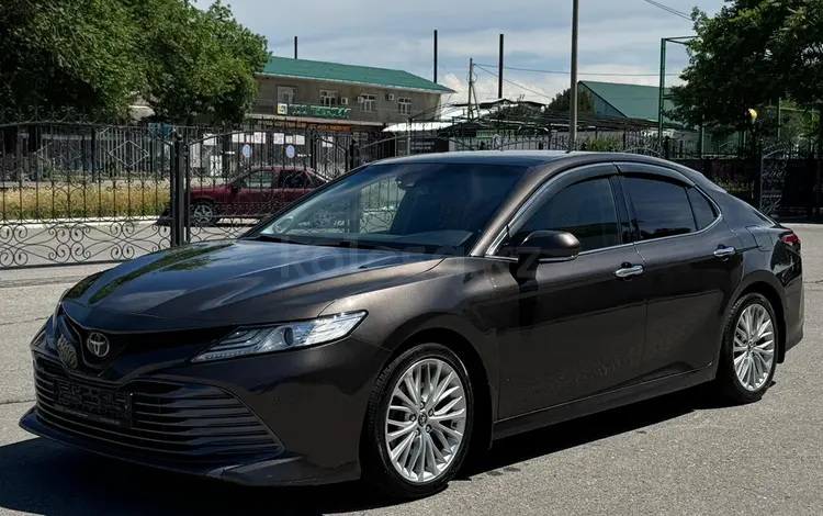 Toyota Camry 2019 года за 14 000 000 тг. в Тараз