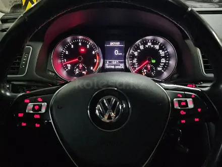 Volkswagen Passat 2017 года за 9 500 000 тг. в Алматы – фото 16