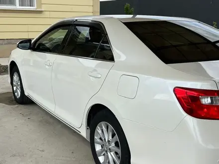 Toyota Camry 2014 года за 8 200 000 тг. в Атырау – фото 3