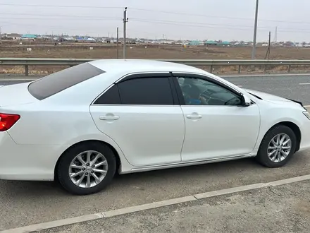 Toyota Camry 2014 года за 8 200 000 тг. в Атырау – фото 5