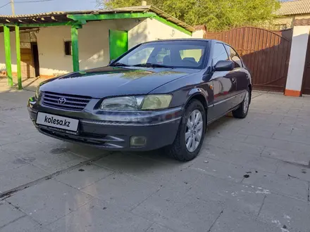 Toyota Camry 1998 года за 3 100 000 тг. в Туркестан – фото 3