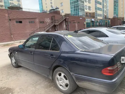 Mercedes-Benz E 230 1997 года за 3 500 000 тг. в Астана – фото 16