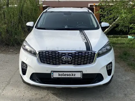 Kia Sorento 2019 года за 14 500 000 тг. в Атырау – фото 3